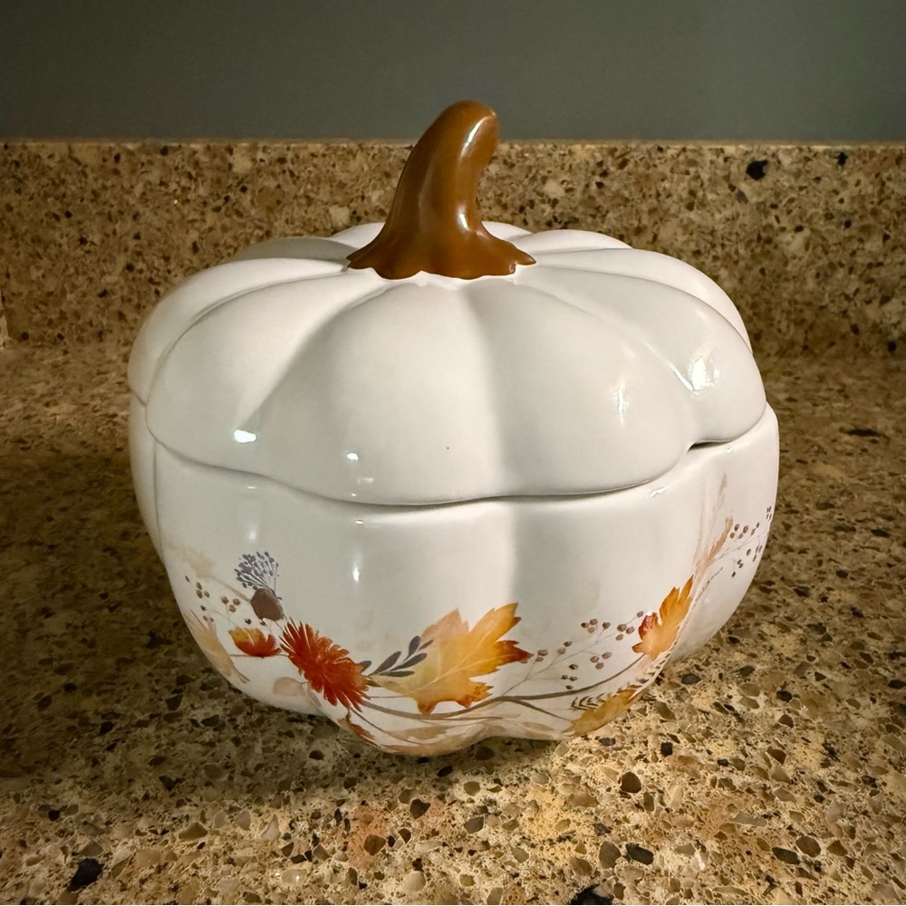 🍁 Evergreen Fall Lidded Pumpkin Dish